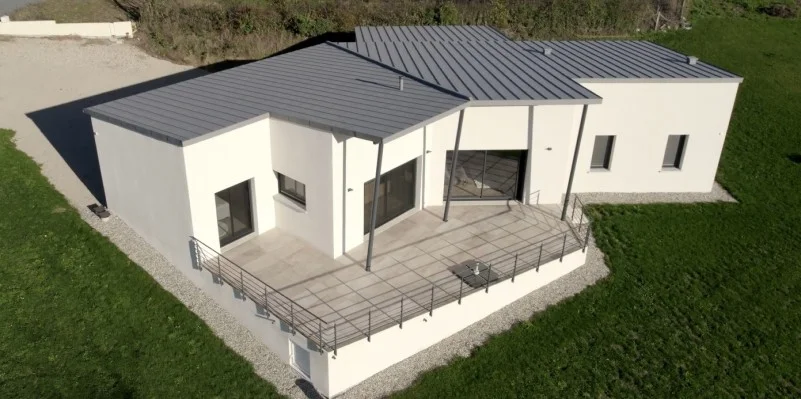 Maison moderne à Comps la Grand Ville