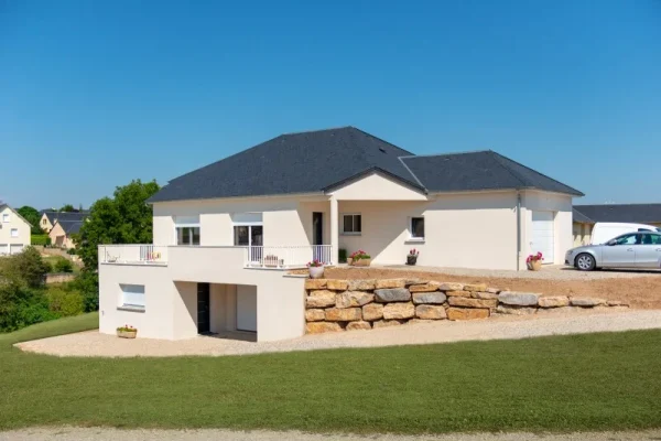 Maison traditionnelle avec 2 logements à Druelle