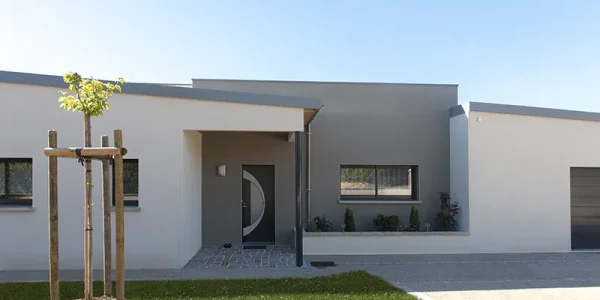 constructeur Maison contemporaine de plain pied à Onet le Château
